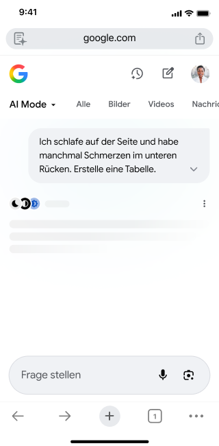 Eine Person öffnet den KI-Modus in der Chrome App. Sie tippt auf „Frage stellen“, um die Tastatur aufzurufen.